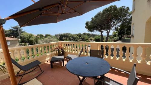 Bastia Appartement avec terrasse proche du centre ville et commerces, parking, internet