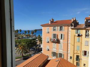 Appartement Bastion, idéalement placé, luminosité, vues mer 13 Rue du Bastion 06500 Menton Provence-Alpes-Côte d\'Azur