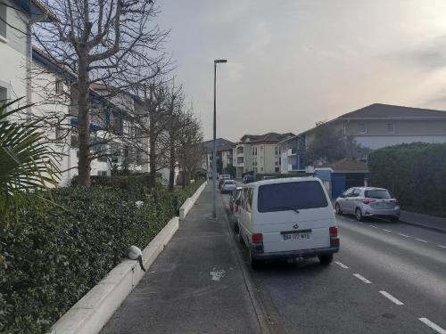 Bayonne appartement 63m2 avec terrase parking wifi