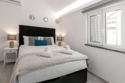 Beach Alley Apartment