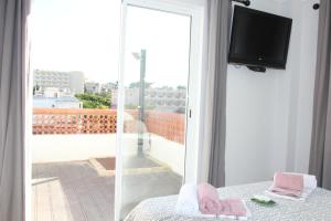 Beach Center 2 - 300m beach
