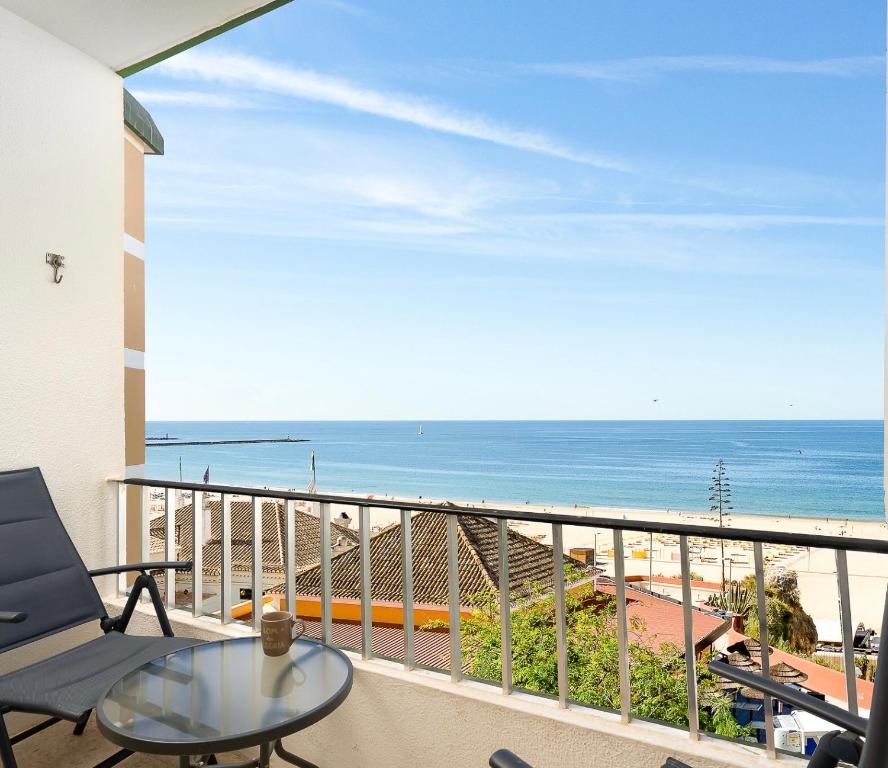 Appartement Beach Front at Praia da Rocha Av Tomas Cabreira Edificio Belo Horizonte Bloco B 3A 8500-802 Portimão