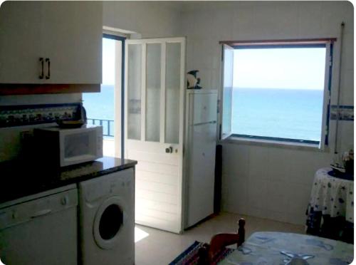 Beach House Above the Ocean AA3
