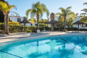 Beach Praia - Sleep 5 - Pool - Free wi-fi - Air Con