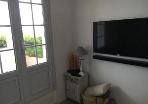 Beachfront Apartment with a/c in Port Grimaud