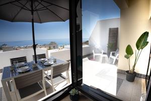 Beachfront Apartments Porto de Mos Beach