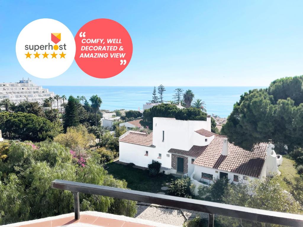 Beachfront Oura - 100m Beach, Seaview, Garage, 300m Strip Rua Oliveira Martins, Edifico Maresia Apartment 13, 8200-619 Albufeira