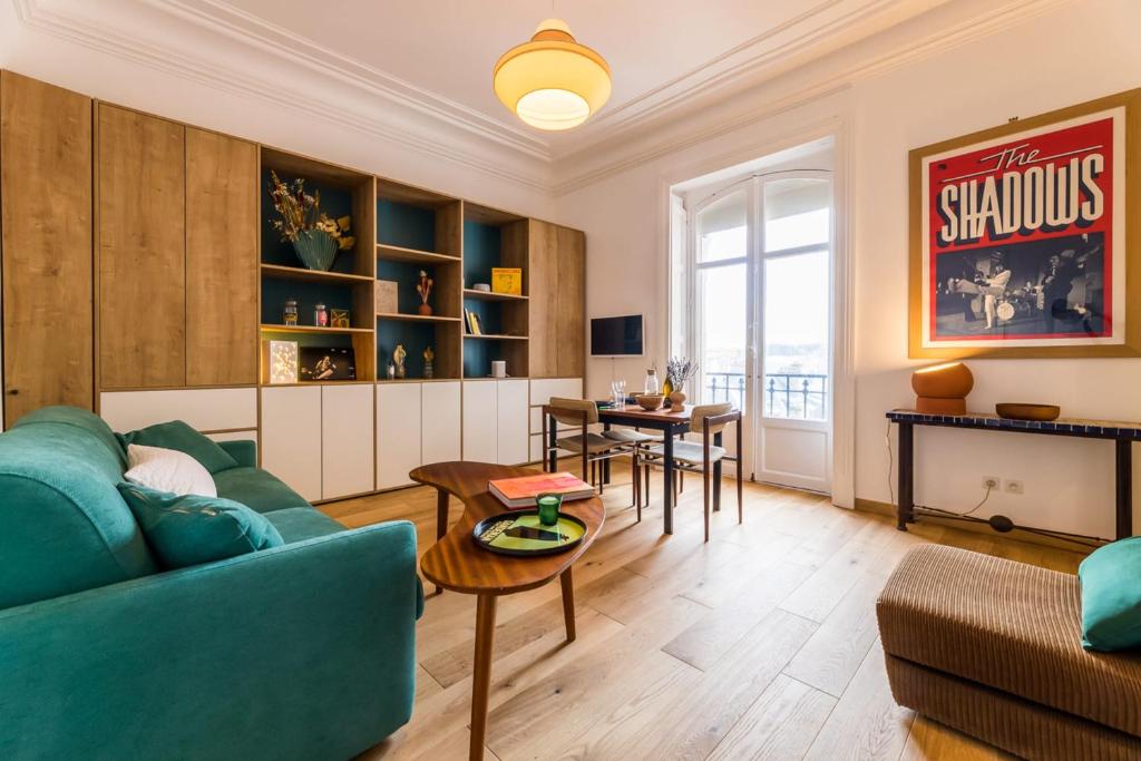 Appartement BEACHSIDE Studio in the heart of town beach within walking distance 3 avenue reine victoria n°64, Résidence Carlton 64200 Biarritz