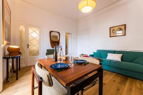 BEACHSIDE Studio in the heart of town beach within walking distance