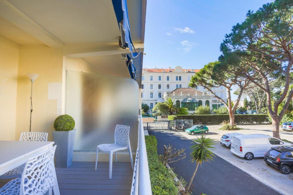 Appartement beau 2 pieces a cannes Alexandre III, LE VÉNUS, 55 06400 Cannes