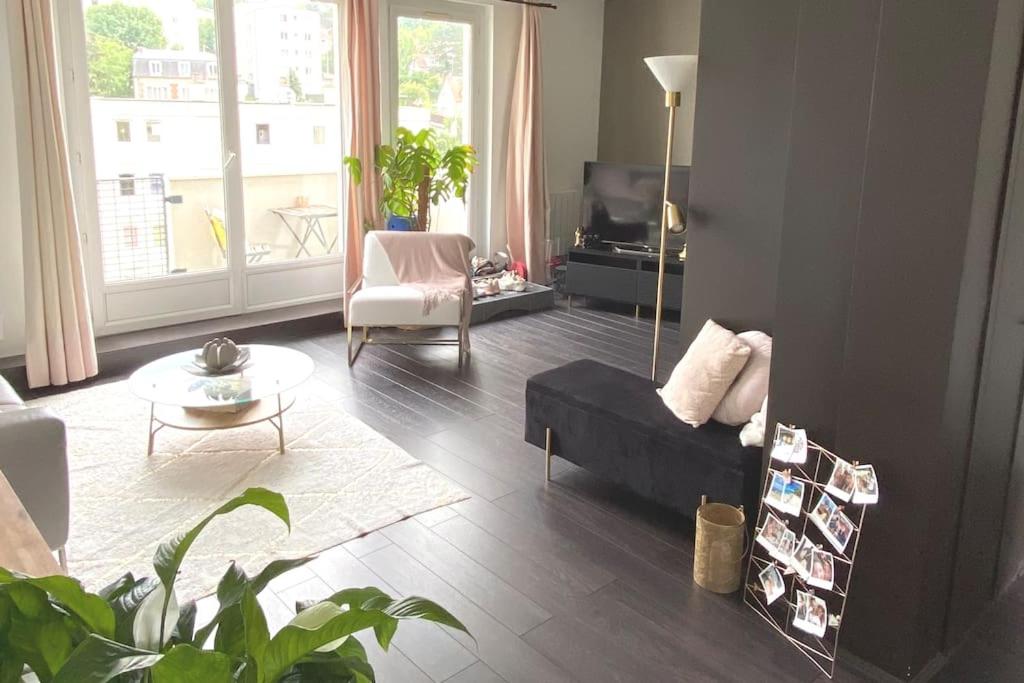 Appartement Beau 2 pièces avec Parking privé/ à l'ouest de Paris 5 Allée de Normandie 78230 Le Pecq