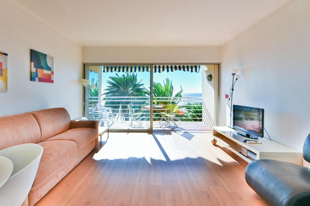 Appartement Beau 2 pièces Cannes - terrasse vue mer et parking Rue Georges Clemenceau 49 06400 Cannes