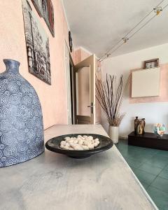 BEAU 2 PIECES+TERRASSE+PARKING, A 100M DES PLAGES