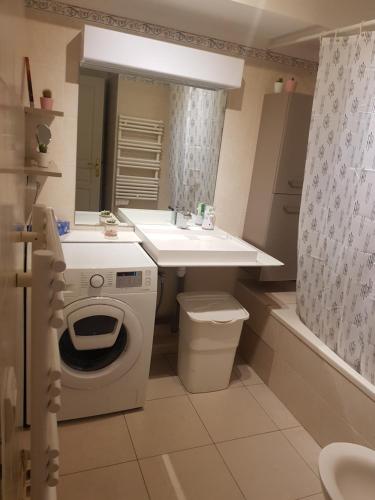 Beau appartement avec garage fermé