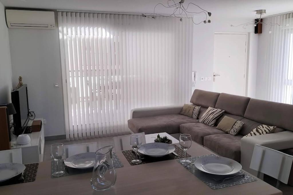 Appartement Beau Duplex pour 2 à Port Fréjus 100 Rue de la Carene 83600 Fréjus