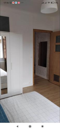 Appartement Beau F3, rénové, calme, en plein centre de Nimes 8 Rue de Preston 30000 Nîmes Languedoc-Roussillon