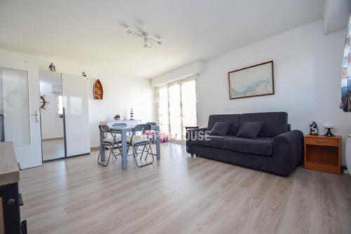 Beau grand studio à proximité du centre et des plages