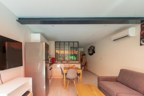 BEAU STUDIO 30 m avec TERRASSE proche de la MER