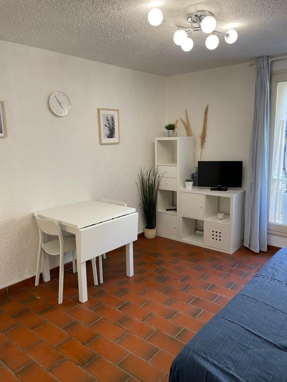 Appartement Beau studio au coeur de Bandol 8 Rue des Jardins 83150 Bandol