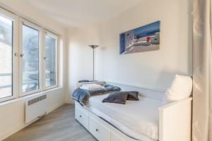 Beau studio avec vue mer dans le port de Deauville - Welkeys