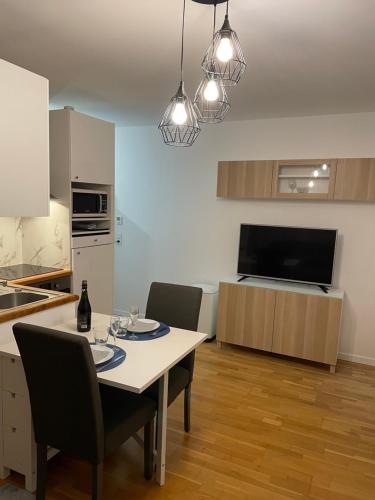 Beau studio cosy entre Paris et Disneyland