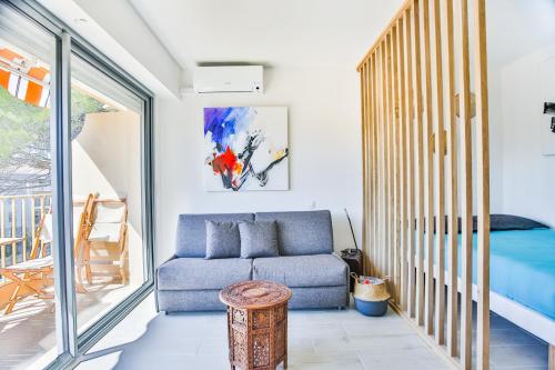 Beau studio dans residence avec marina