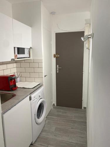 Beau studio dans résidence calme avec parking gratuit