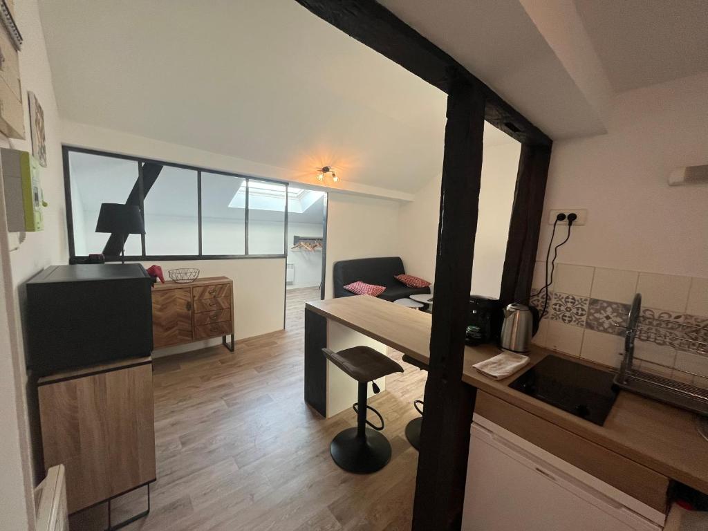 Appartement Beau studio hyper centre - DABNB 20 Rue Elie Berthet 87000 Limoges