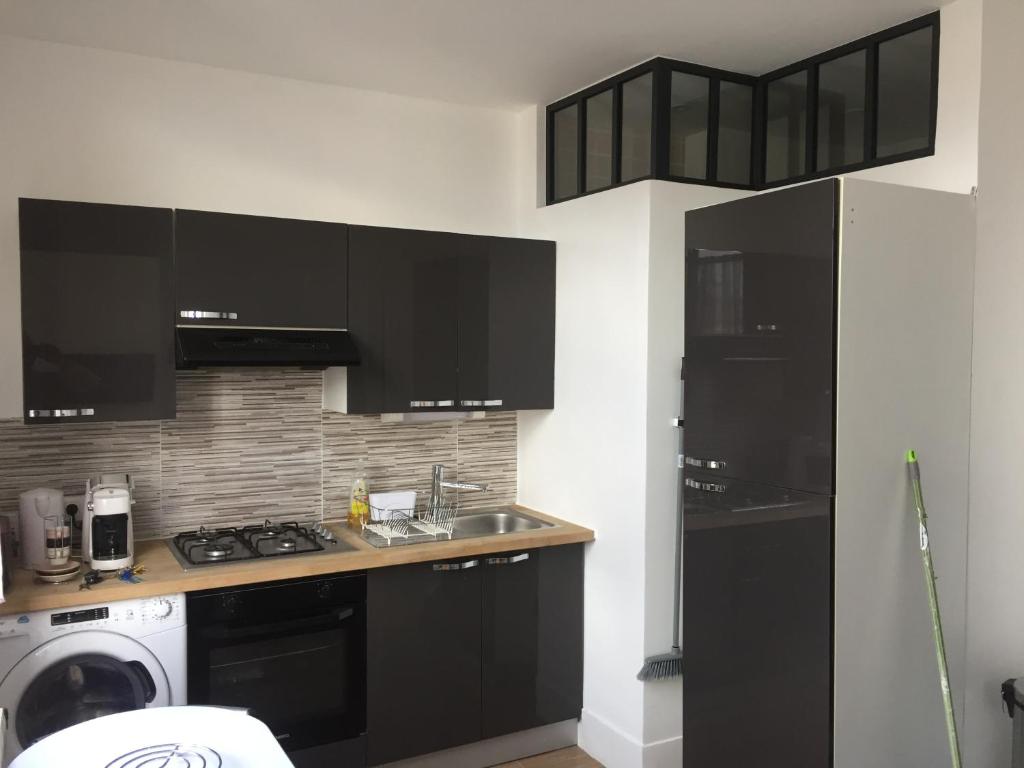 Appartement Beau studio meublé 25m2 avec parking appartement 2, 1er étage 10 Rue François Ponsard 73100 Aix-les-Bains