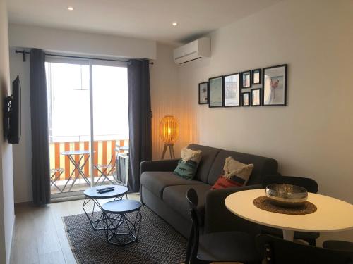 Beau studio neuf situé au centre