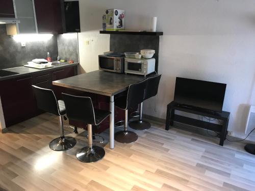 Beau studio Pin Rolland plage Wifi Climatisé
