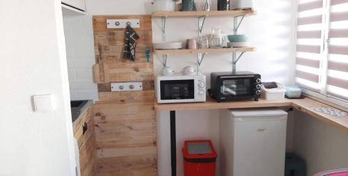 Beau studio refait a neuf centre ville avec clim balcon