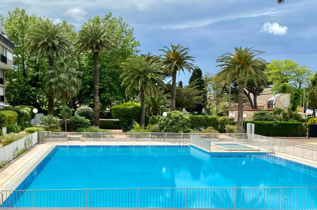 Appartement Beau studio rénové dans résidence avec piscine 57 Avenue Général Leclerc 83990 Saint-Tropez