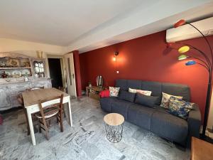 Appartement Beau T2 climatisé grande terrasse plage à deux min 24 Bis avenue Cochrane 06500 Menton Provence-Alpes-Côte d\'Azur