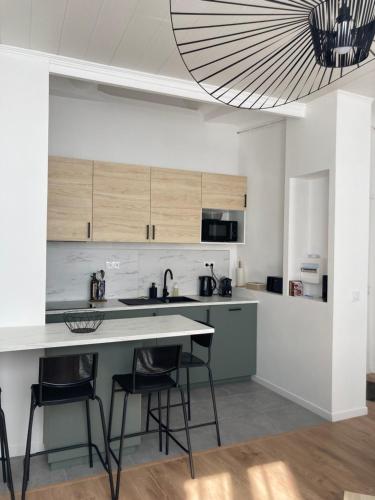 Beau T2 moderne & proche Cours Julien - Castellane