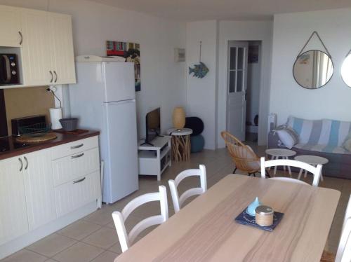 Beau T3 pleine vue mer,parking gratuit,piscine