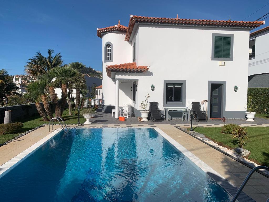 Beautiful 1-Bed Apartment in Funchal Madeira Caminho da Azinhaga, 9020-067 Funchal