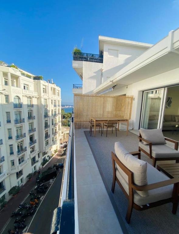 Appartement Beautiful 1-bedroom apartment 20 meters to la Croisette 22 rue Latour Maubourg Palais des Iles 06400 Cannes