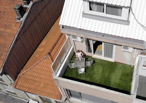 Beautiful 1 Bedroom Duplex Apartment