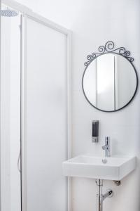 Beautiful 1 Bedroom Duplex Apartment