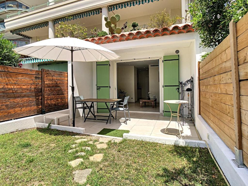 Appartement Beautiful 1 bedroom with garden on the Croisette 254 78 Boulevard de la Croisette 06400 Cannes