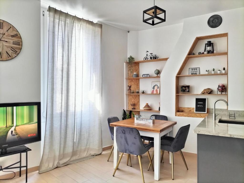Beautiful 2 bedroom apartment in central Marseille 78 Rue de Tilsit, 13006 Marseille