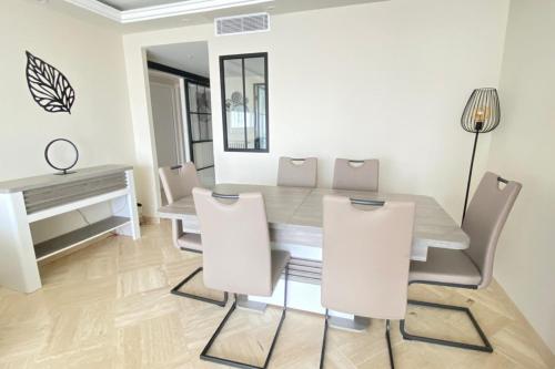 Beautiful 3 rooms high end near beach
