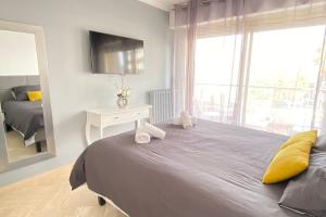 Beautiful 3 rooms high end near beach