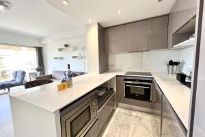 Beautiful 30m with large terrace in Cannes