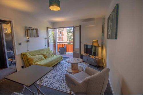 Beautiful 34m with terrace in Saint-Raphaël