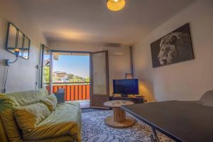 Beautiful 34m with terrace in Saint-Raphaël
