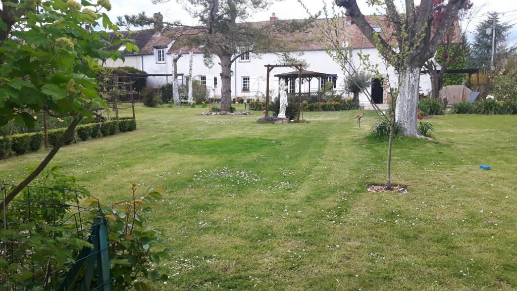 Beautiful 40 M2 With Pool Near The Beach!
