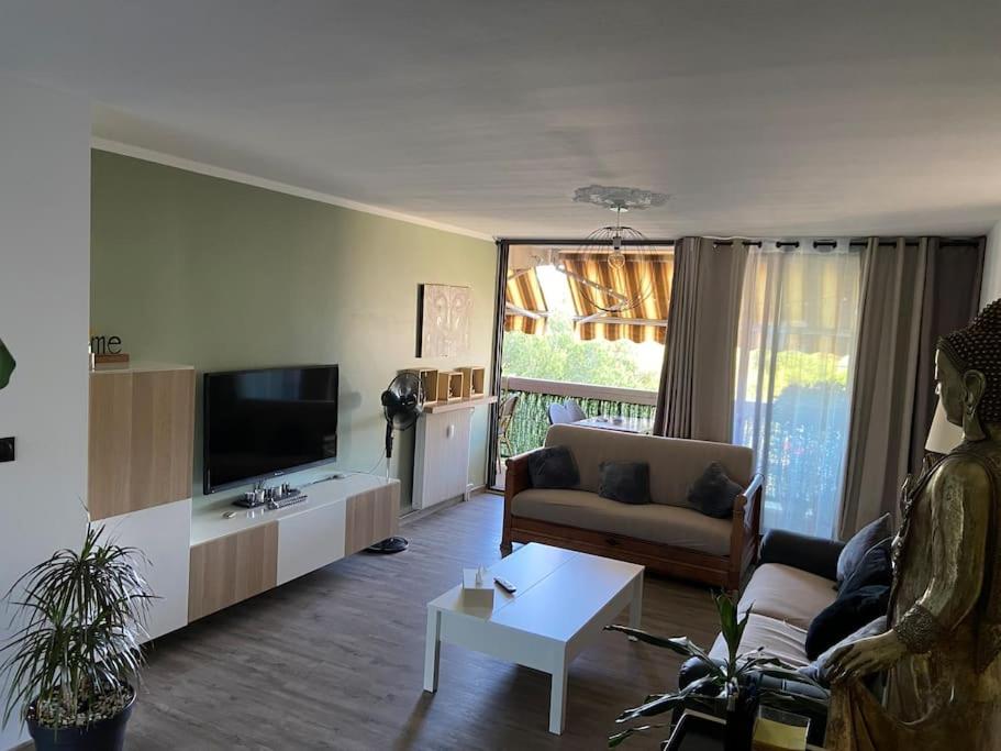 Beautiful air-conditioned T1 \ 06160 Juan-les-Pins