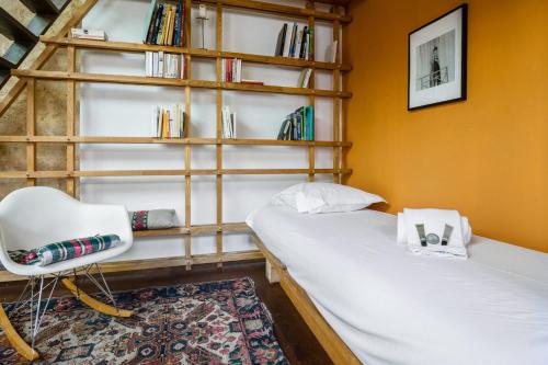 Beautiful and atypical studio 300m to Bordeaux train station - Welkeys